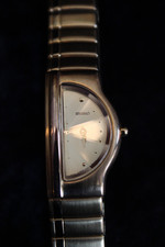 SEIKO Quarz Damenarmbanduhr Selten Halbmond 1N00-6F50 Edelstahl vergoldet