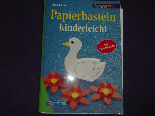 Buch papierbasteln - buch,