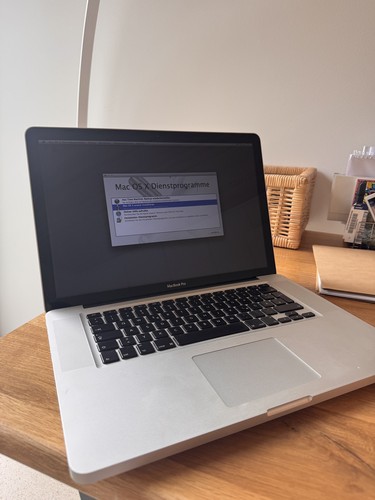 Apple macbook pro - apple, 2010