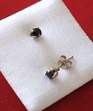 1 PAAR OHRSTECKER in 333/- 8 crt. GG mit ECHTEM SAFIR in versch. Größen