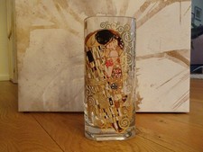 NEU, GOEBEL Vase, Sammlerstück, "der Kuss" ,Weihnachten