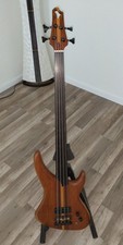 Passiver Fretless Edelbass von Six & Four Custom Made sehr guter Zustand Rarität