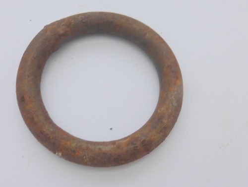 Stück kleiner alter ring - ,