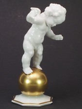 Hutschenreuther Putto auf goldener Kugel Putte 8055 Karl Tutter; K118