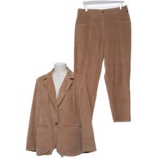 Gina Collection, Anzug