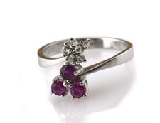 Rubin Diamant Ring 585/000 14 K Weißgold 6 Brillanten zus. 0,09 ct