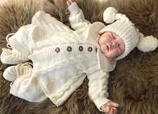 STRICKANLEITUNG ZUM BASTELN *MONTAGSKIND* 4-TEILIGES SET FÜR BABY ODER REBORN PUPPE