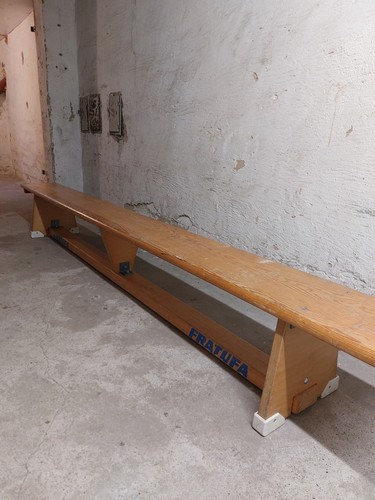 Turnbank fratufa sehr - turnbank:, (sehr