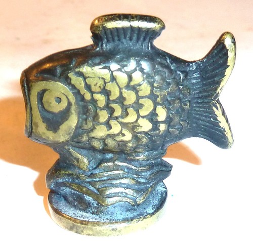 Bronze figur fisch gluttöter - bronze,