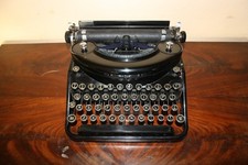 Underwood Reiseschreibmaschine