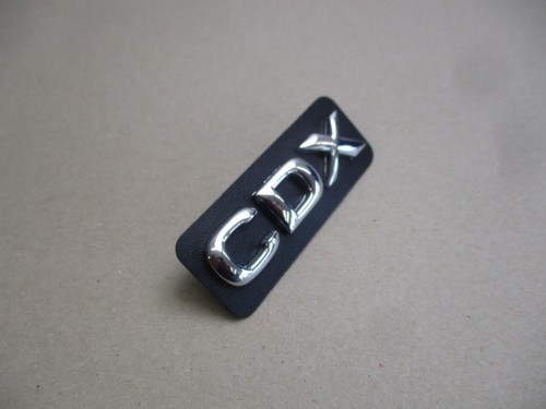 Opel omega cdx - b, emblem