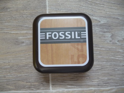 Fossil blechdose quadrat - fossil,