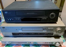 3 Videogeräte JVC XV 523GD