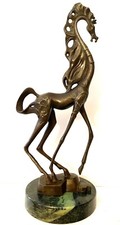 Surreales Bronze Pferd mit