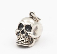 Massiver Totenkopf-Anhänger
