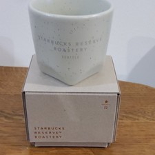 NEU UND VERPACKT Starbucks