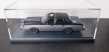 1:43 NEO Lincoln towncar