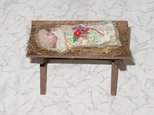 Wachs Jesuskind in Krippe!