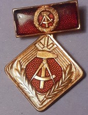 DDR Medaille Aktivist Der