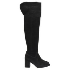 Zara Trafaluc, Stiefel