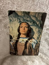 Karin Dor, die stolze Häuptlingstochter kennt keine Angst. Sie weiß, Winnetou wi