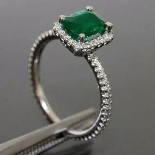 Cushion cut lab - 2,00,