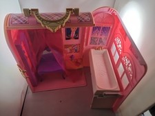 Barbie Koffer , Mobiles Spielhaus Schlafzimmer, Bad, Schminkzimmer.