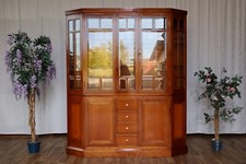 Nr.1646 Form Exclusiv Wien Rubin Vitrine Schrank Kirschbaum Teilmassiv 