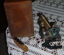 Seltenes Labormikroskop Carl Zeiss Jena, Messing mit Objektivrevolver um 1920