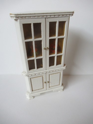 Weiße eckvitrine mit - eckvitrine,