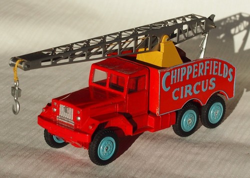 Crane truck chipperfields - crane,