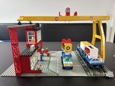 LEGO Trains: Cargo Station (4555)