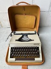 Schreibmaschine - Erika mit Koffer - DDR