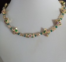 Perlen Halskette im Folklore