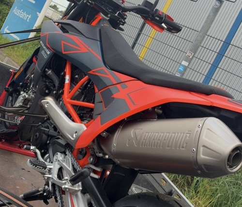 Ktm 690 smc 2026 - smc, akrapovic