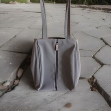 Mexx Damen Tasche Grün mit Reißverschluss  Gr. ca. 25 cm x 29 cm 