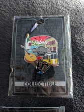 HARD ROCK CAFE LISBON GUITAR PICK SERIES PIN NEW NEU