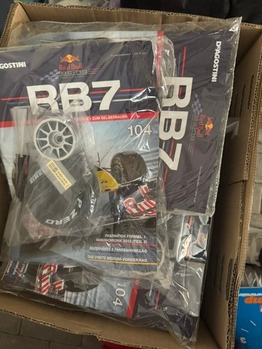 Deagostini red bull racing rb7 - red,