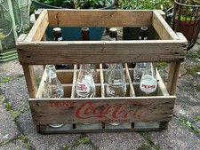 Coca Cola Holzkiste mit alten Flaschen der 50er 60er Jahre - alte Kiste aus Holz