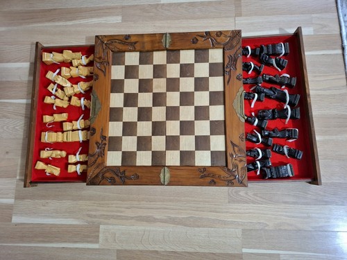 Schachspiel alt aus holz - schachspiel,