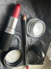 MAC Winter Wonderglam in einer