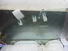 VW Passat 3BG 3B  VARIANT Bj04 Seitenscheibe Scheibe für Tür Vorne links Tinted