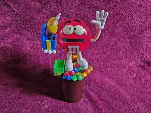 M&M