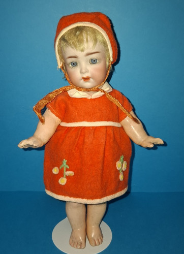 Antikes kleidchen mit haube - antikes,