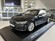 BMW 750Li Paragon 1:18 Blau
