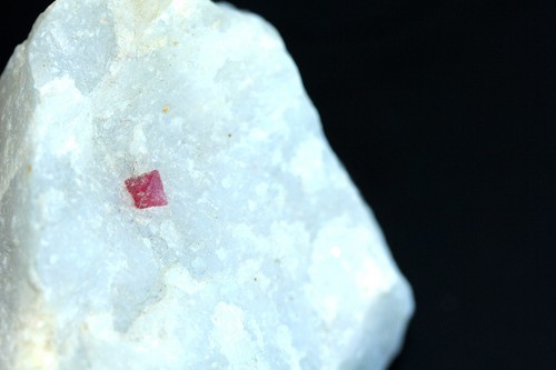 779ct roter spinell weissem - 779ct,