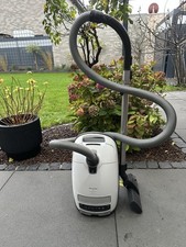 Miele Staubsauger S8 Allergy