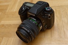 Pentax K-5 DSLR-Kamera mit 2