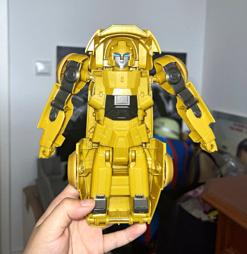Bumblebee transformers autobot - bumblebee,