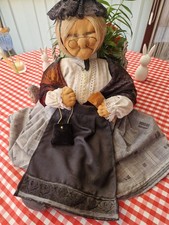 Puppe Großmutter Detailgetreu